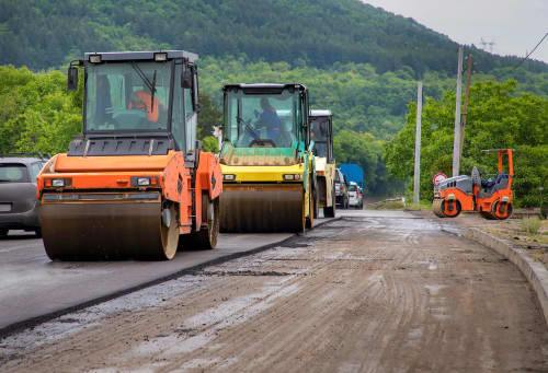 Road roller used by Kingspok Construction Works Limited for road compaction